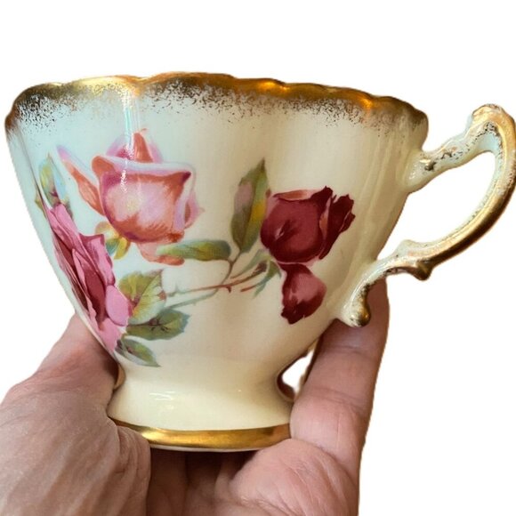 50s English Bone China Cabbage Roses Teacup and Saucer set< Bridgerton style! - Picture 6 of 16